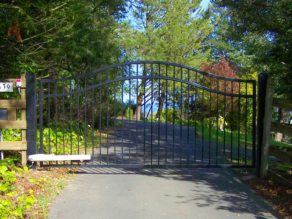 Custom Built Automated Gates Construction Company Cloverdale Ca Residential Gate Contractor