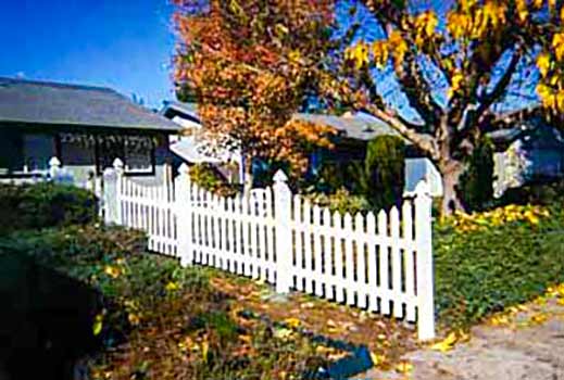 DiFranco Gate & Fence Company - Custom Built Picket Fences - Concave Plastic Picket Fence - Rohnert Park, CA